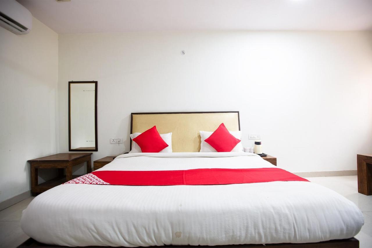 Harthala Oyo 44174 Hotel Mid Town Prime מראה חיצוני תמונה