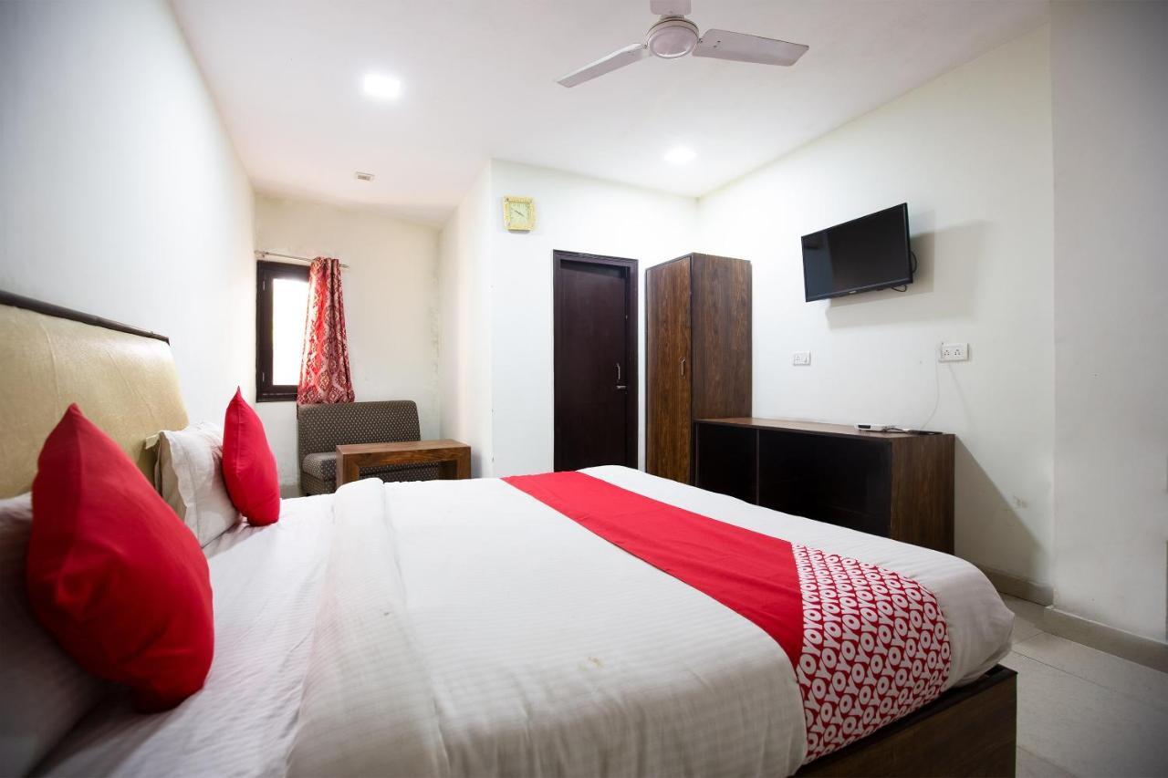 Harthala Oyo 44174 Hotel Mid Town Prime מראה חיצוני תמונה
