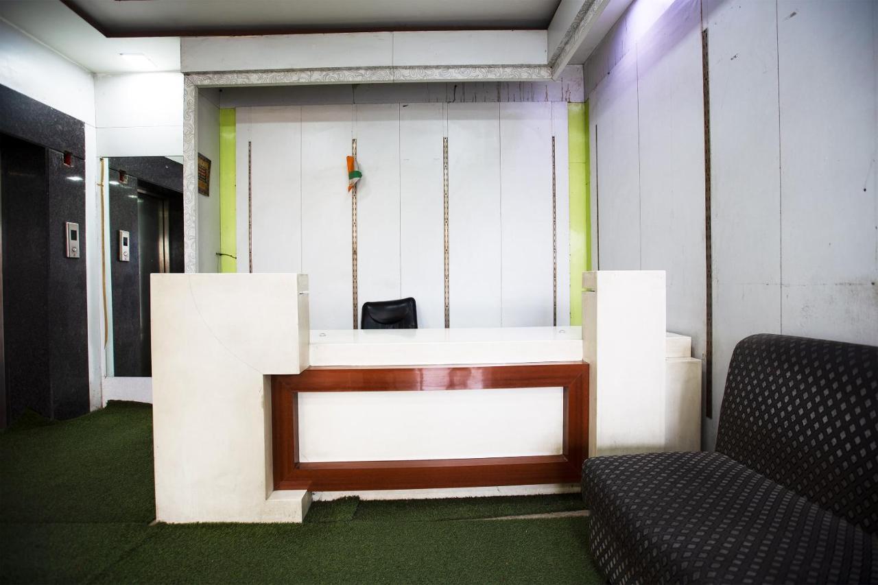 Harthala Oyo 44174 Hotel Mid Town Prime מראה חיצוני תמונה