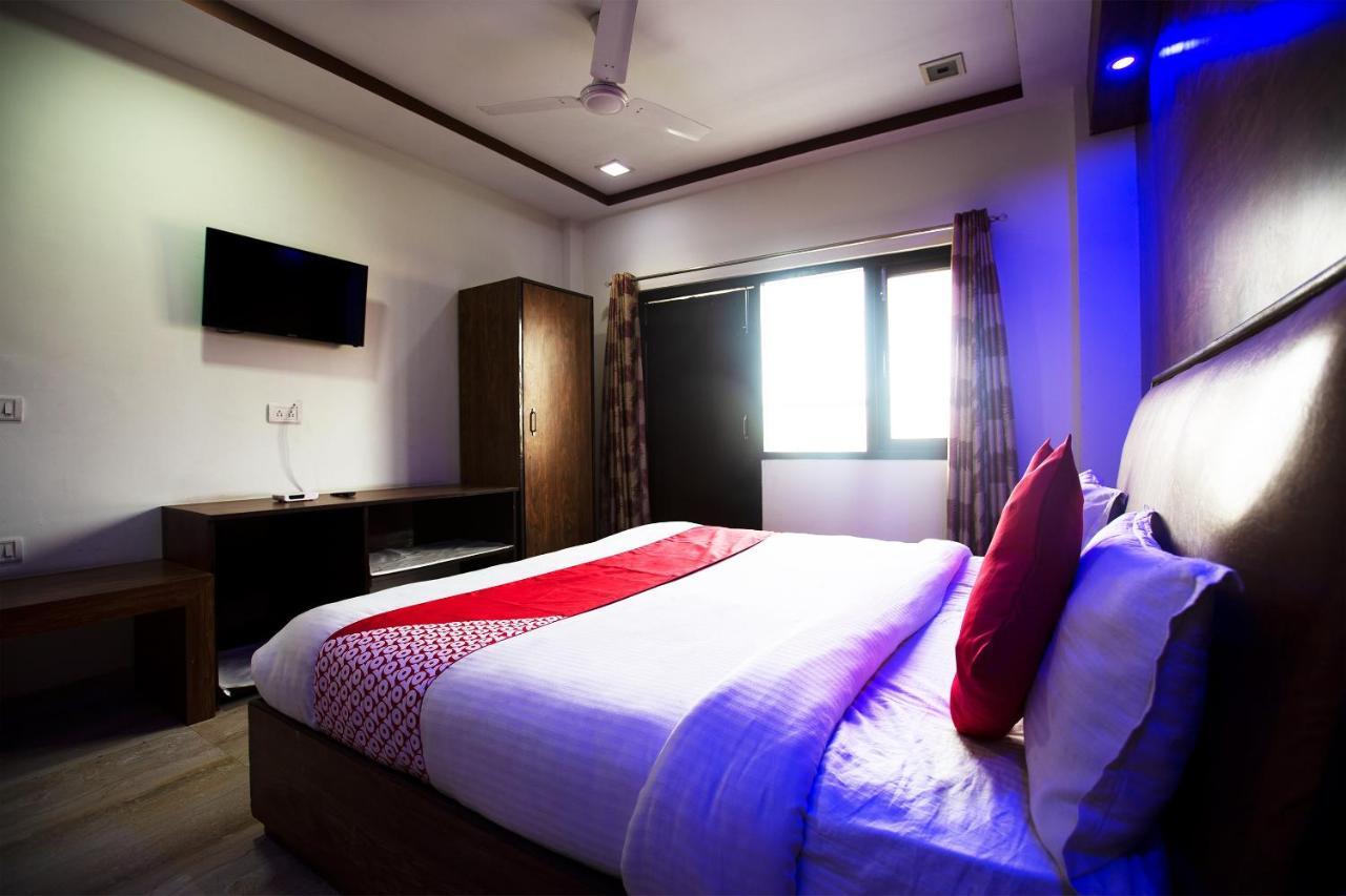 Harthala Oyo 44174 Hotel Mid Town Prime מראה חיצוני תמונה